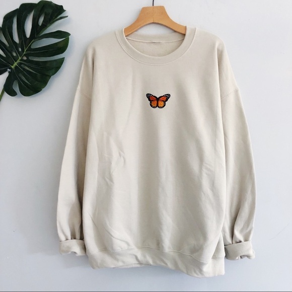 NEW Oversized Butterfly Sweatshirt - Picture 2 of 3
